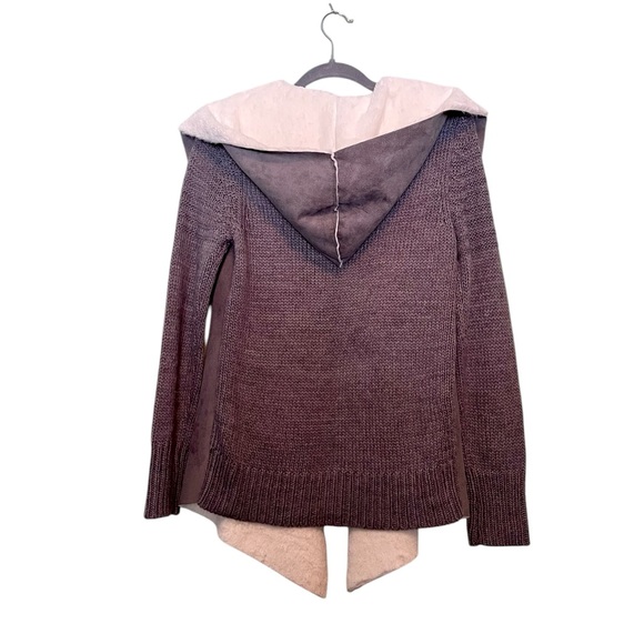 Mia & Tess Sweater. Hooded. Faux Fur/Suede. Grey &White. Open Cardigan. - Picture 7 of 7
